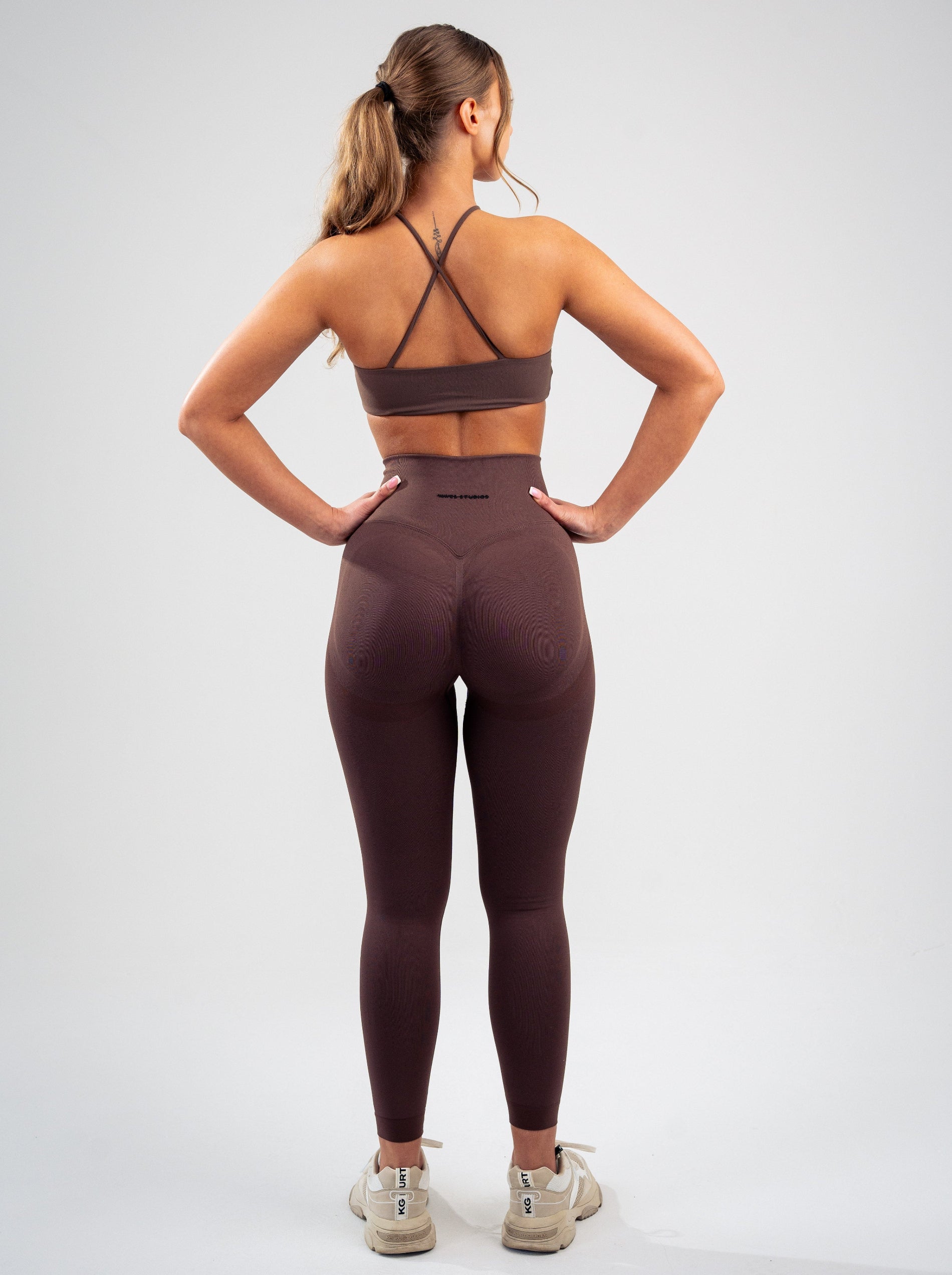 Cross-Front Teardrop Sports Bra