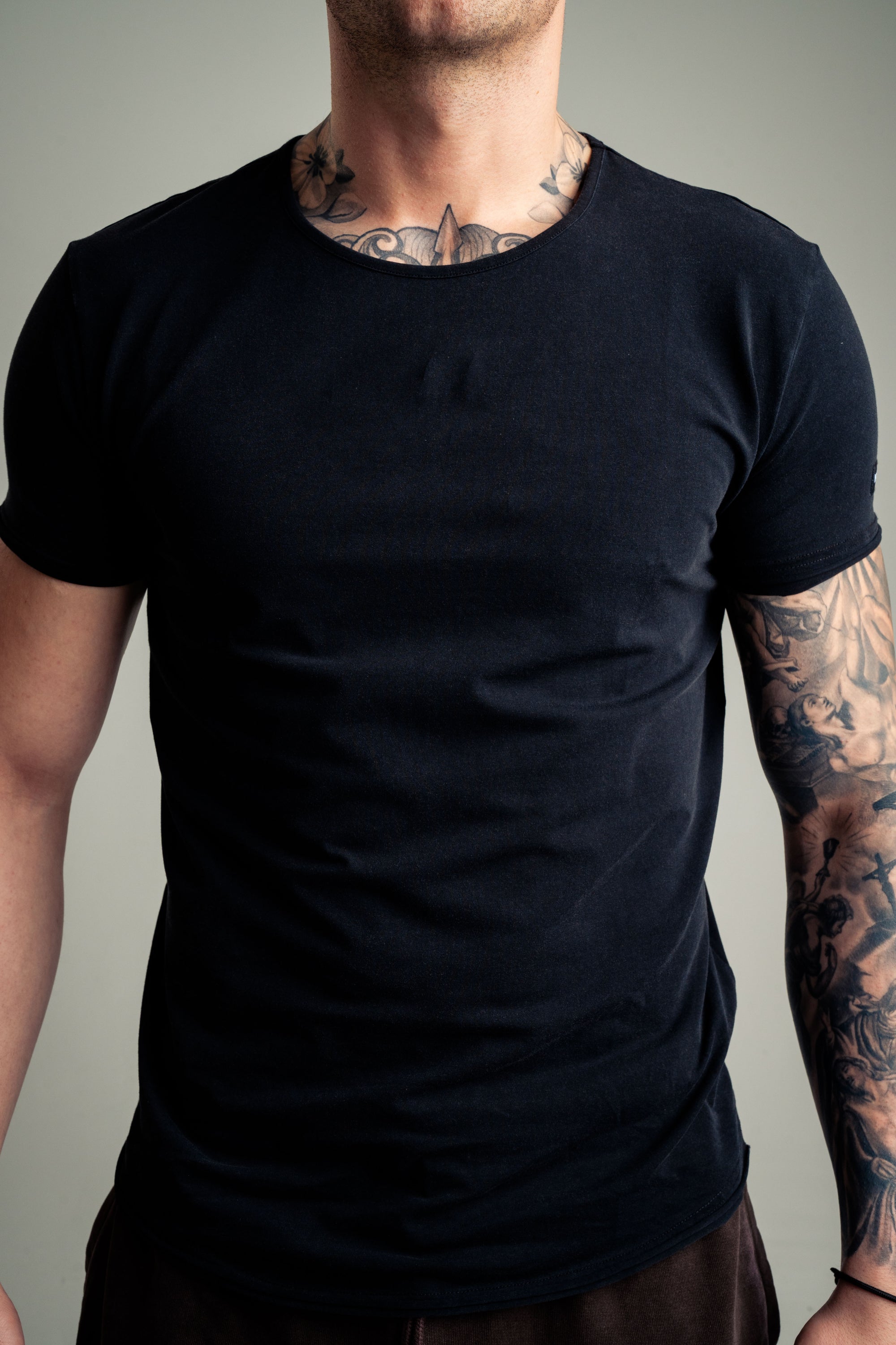 Scoop Neck Fitted Tee