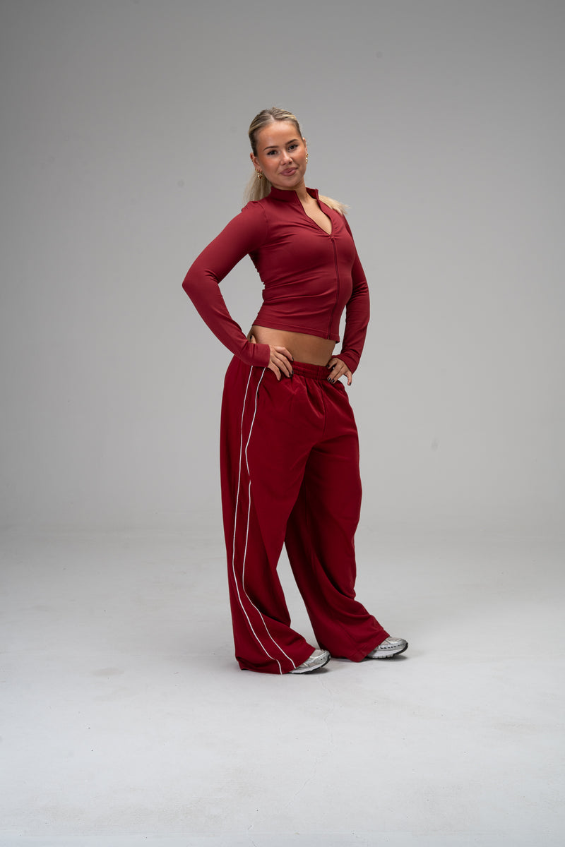 Studio Wide Leg Piped Sweatpant