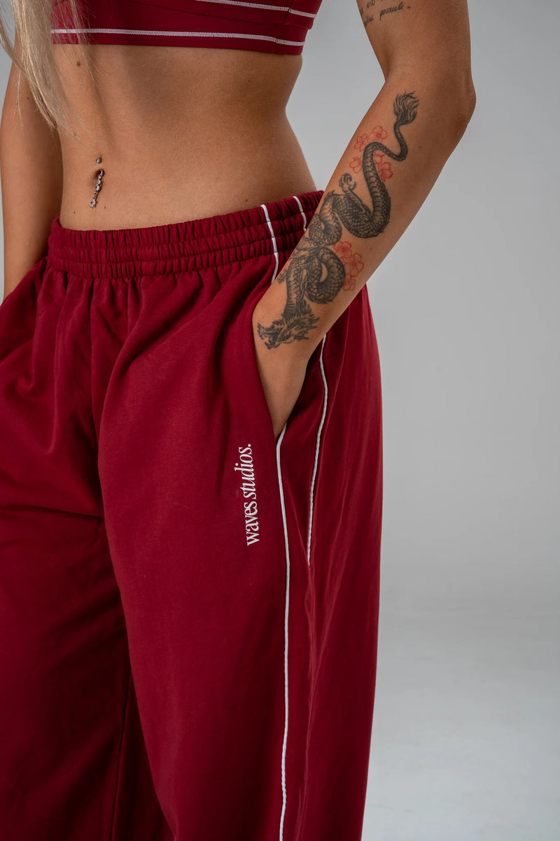 Studio Wide Leg Piped Sweatpant