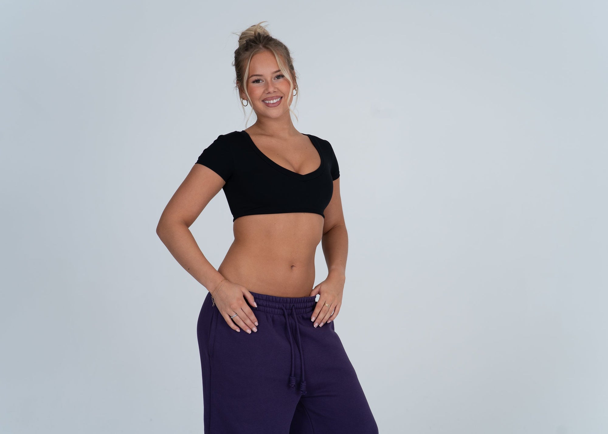 U-neck Sporty Crop Top