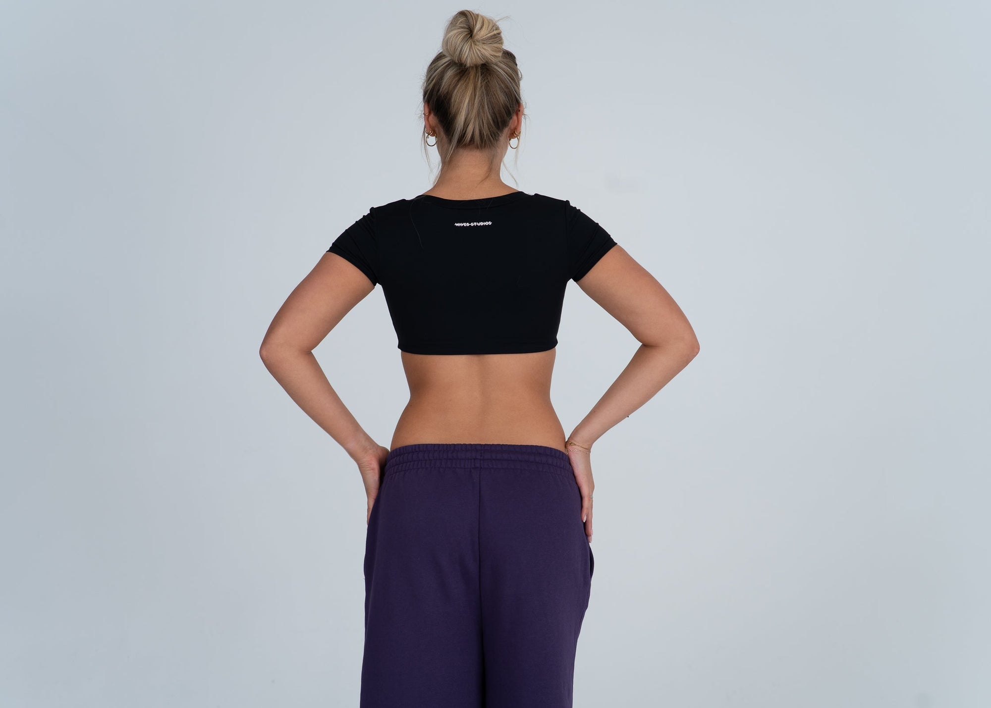 U-neck Sporty Crop Top