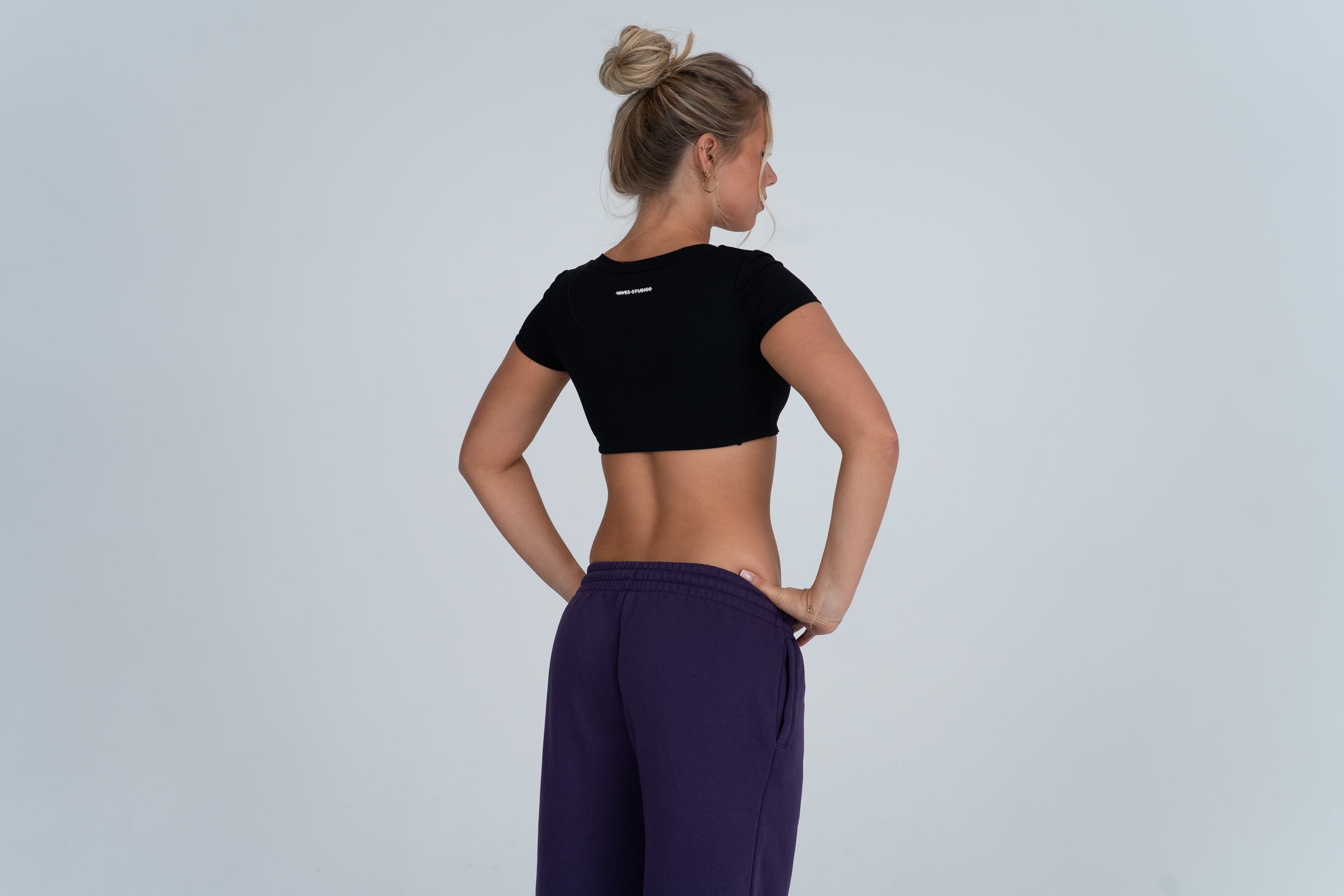 U-neck Sporty Crop Top