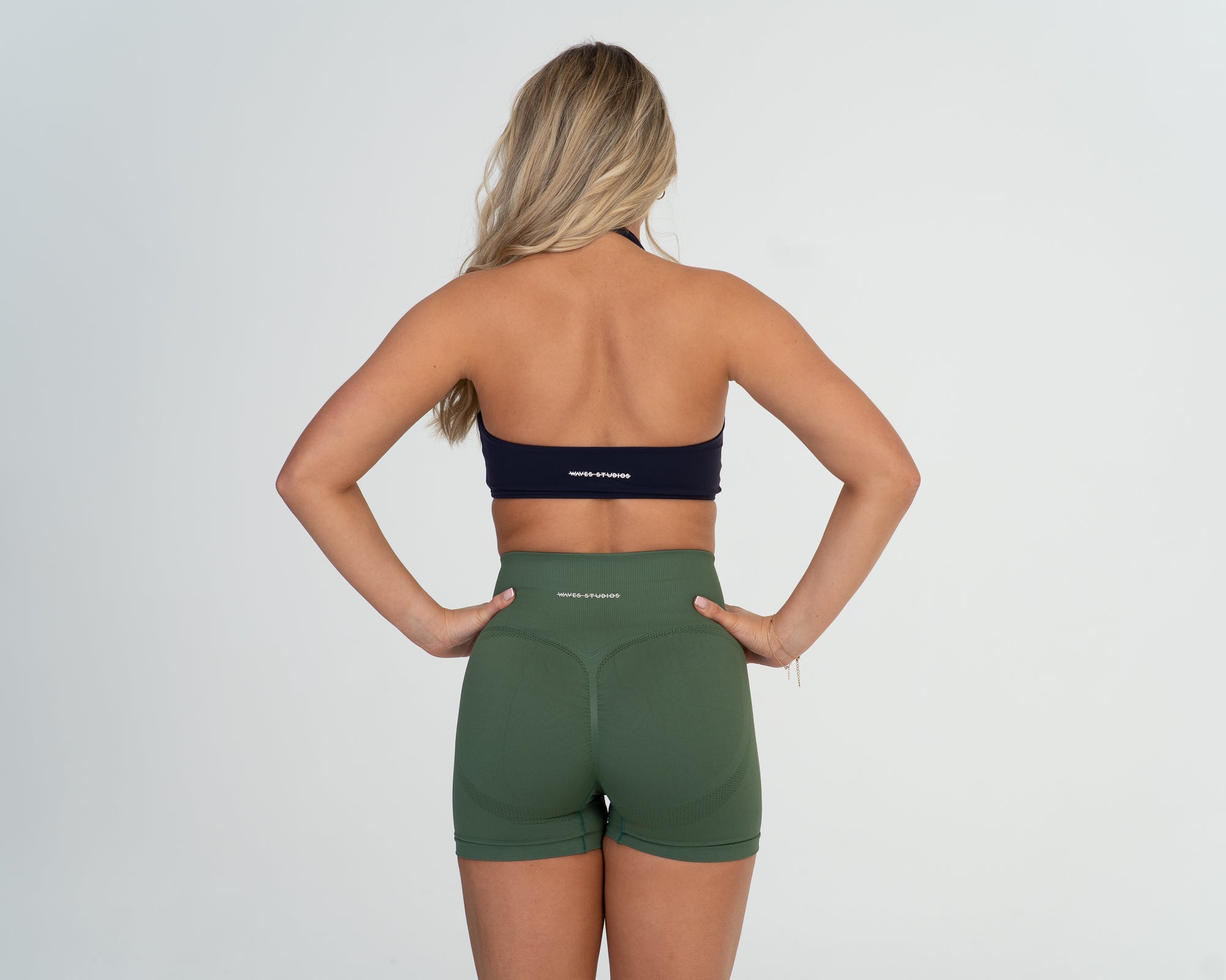 Halter V-neck Sports Bra