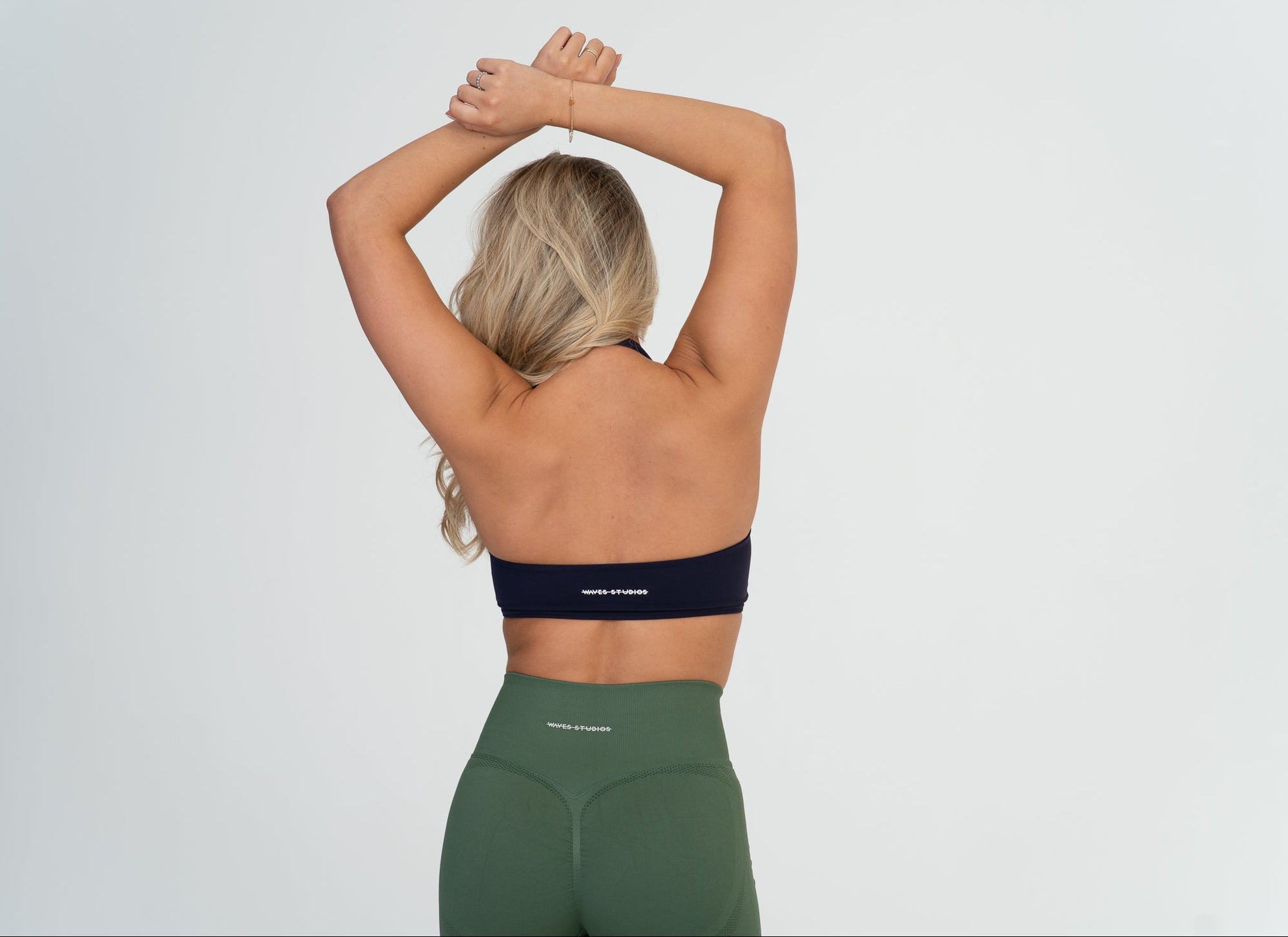 Halter V-neck Sports Bra