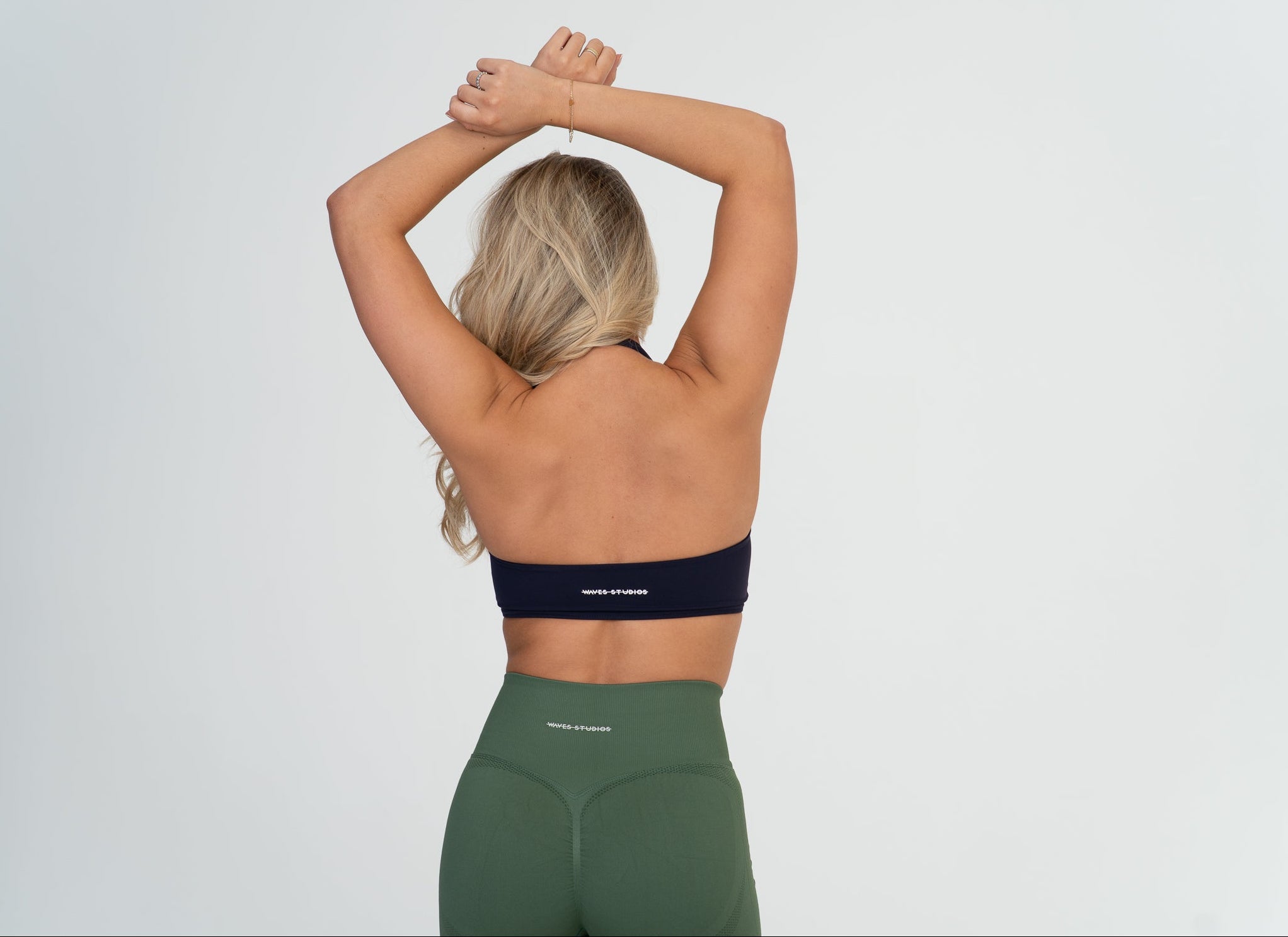 Halter V-neck Sports Bra