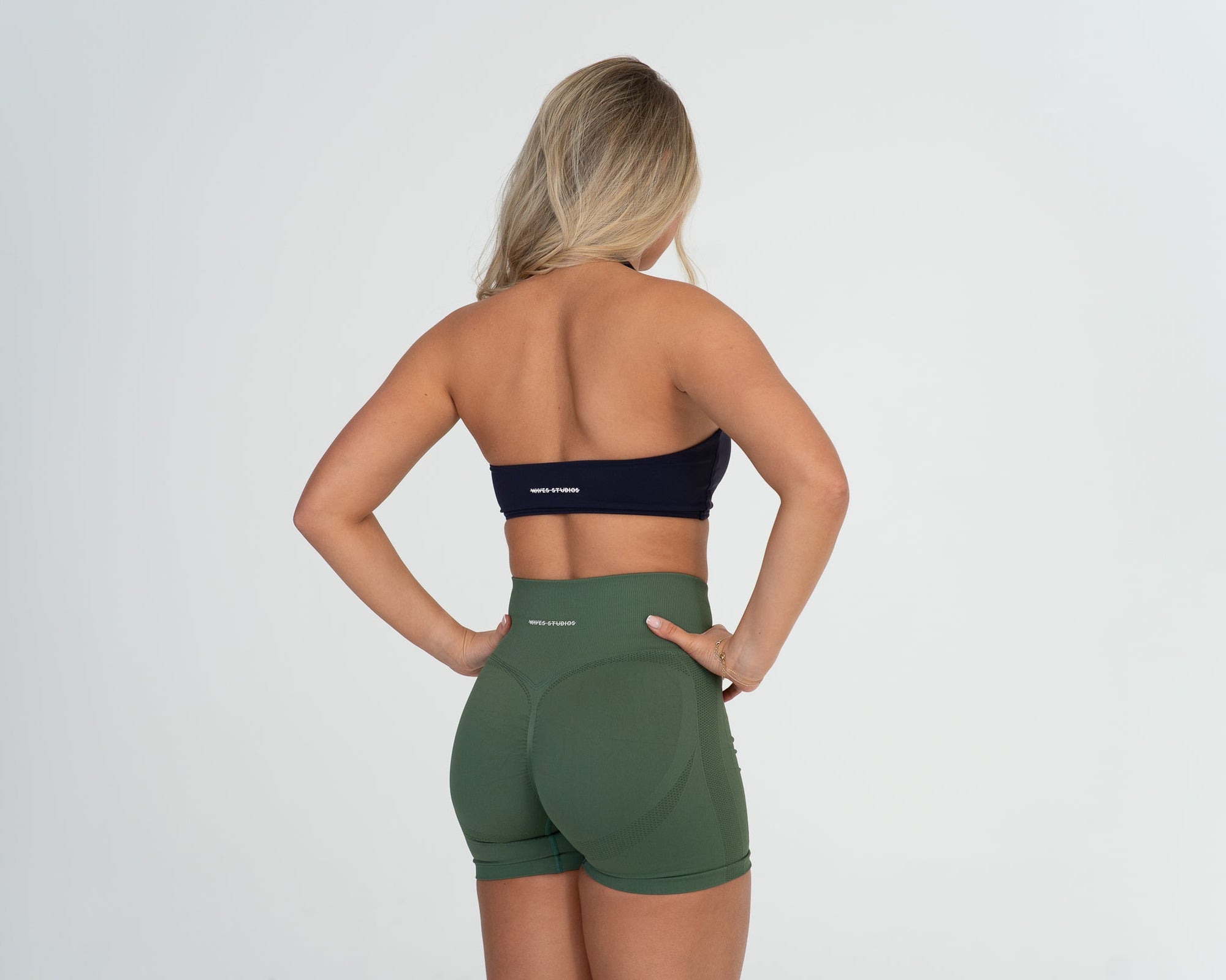 Halter V-neck Sports Bra