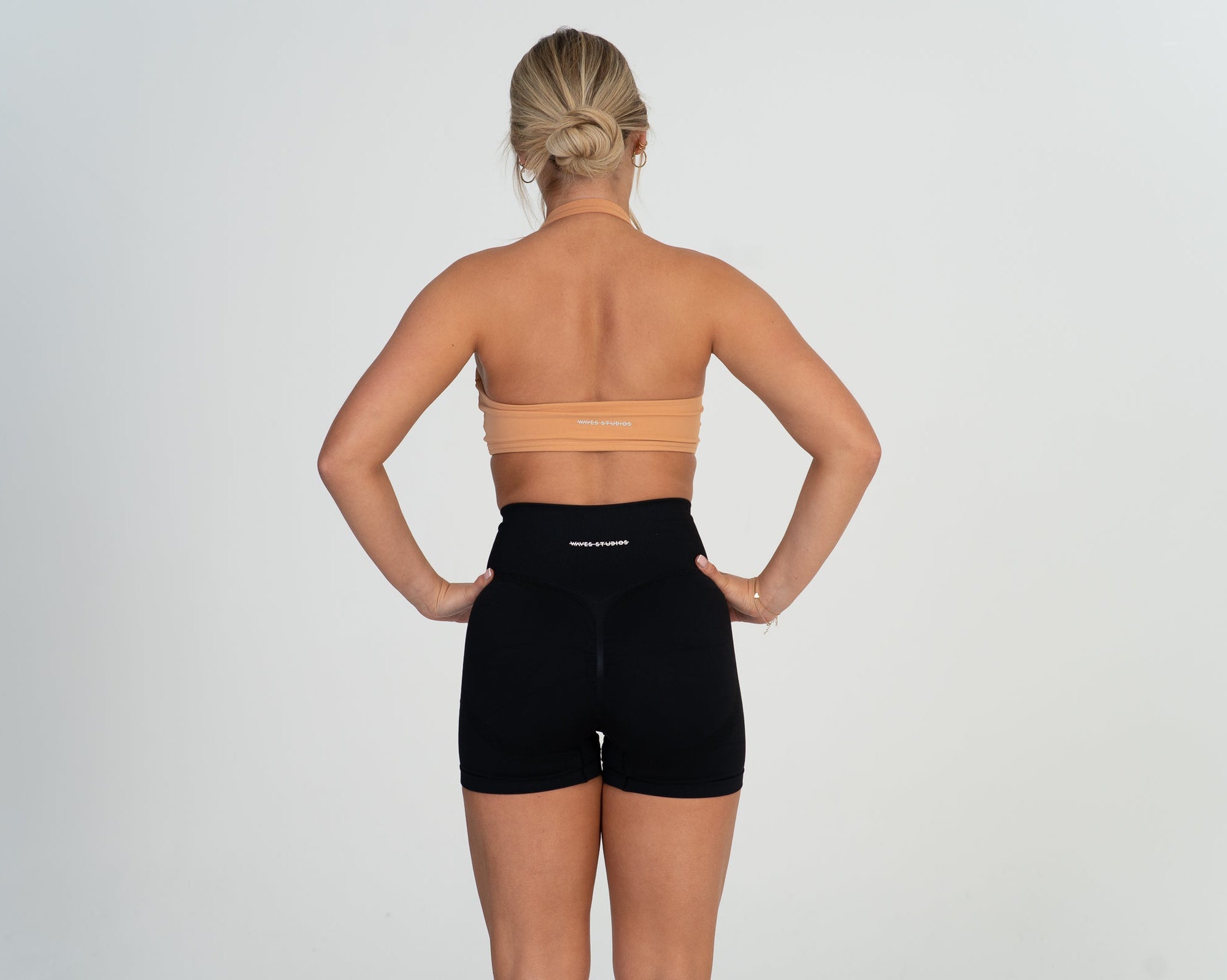 Halter V-neck Sports Bra