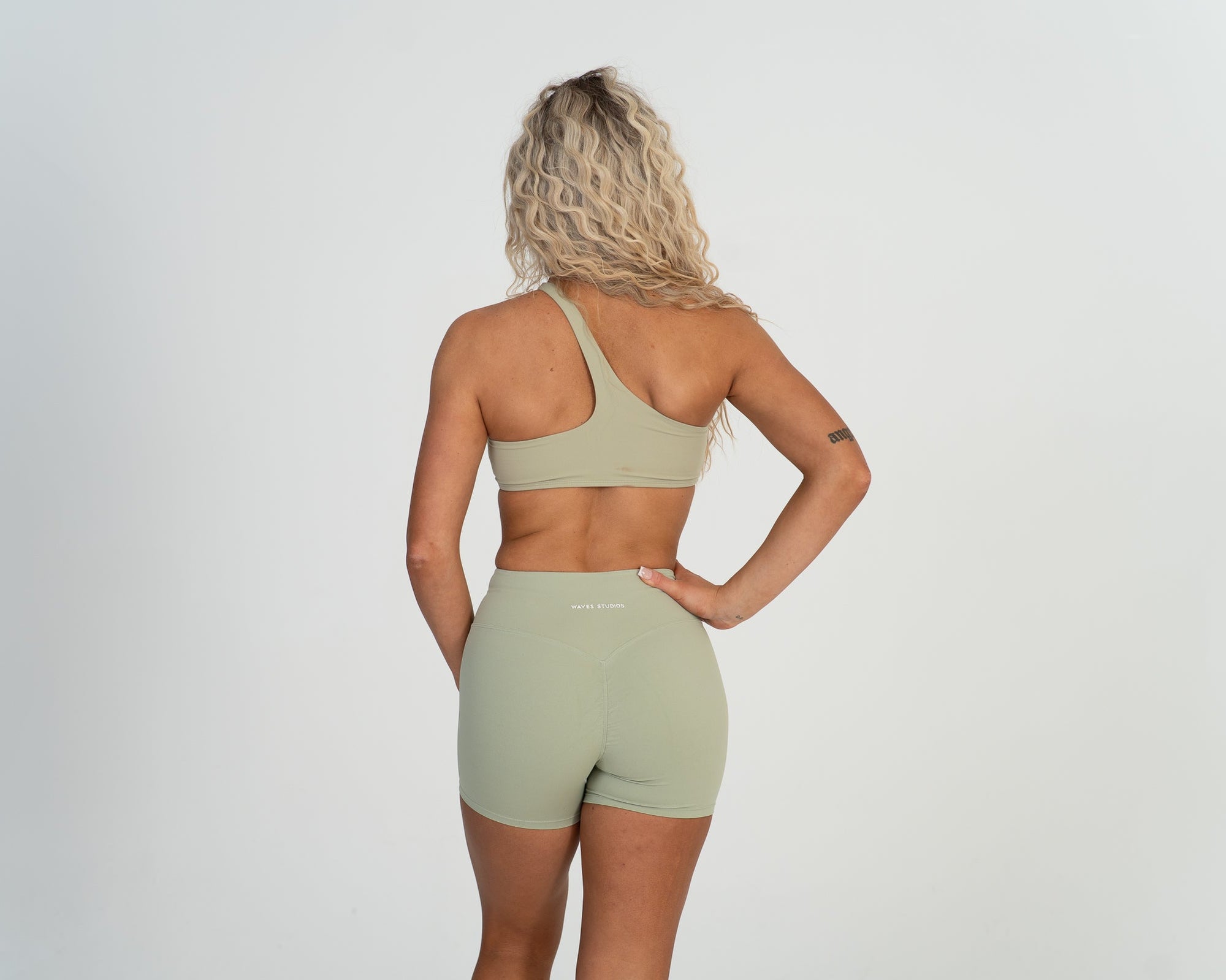 Freedom Invisible Scrunch Shorts