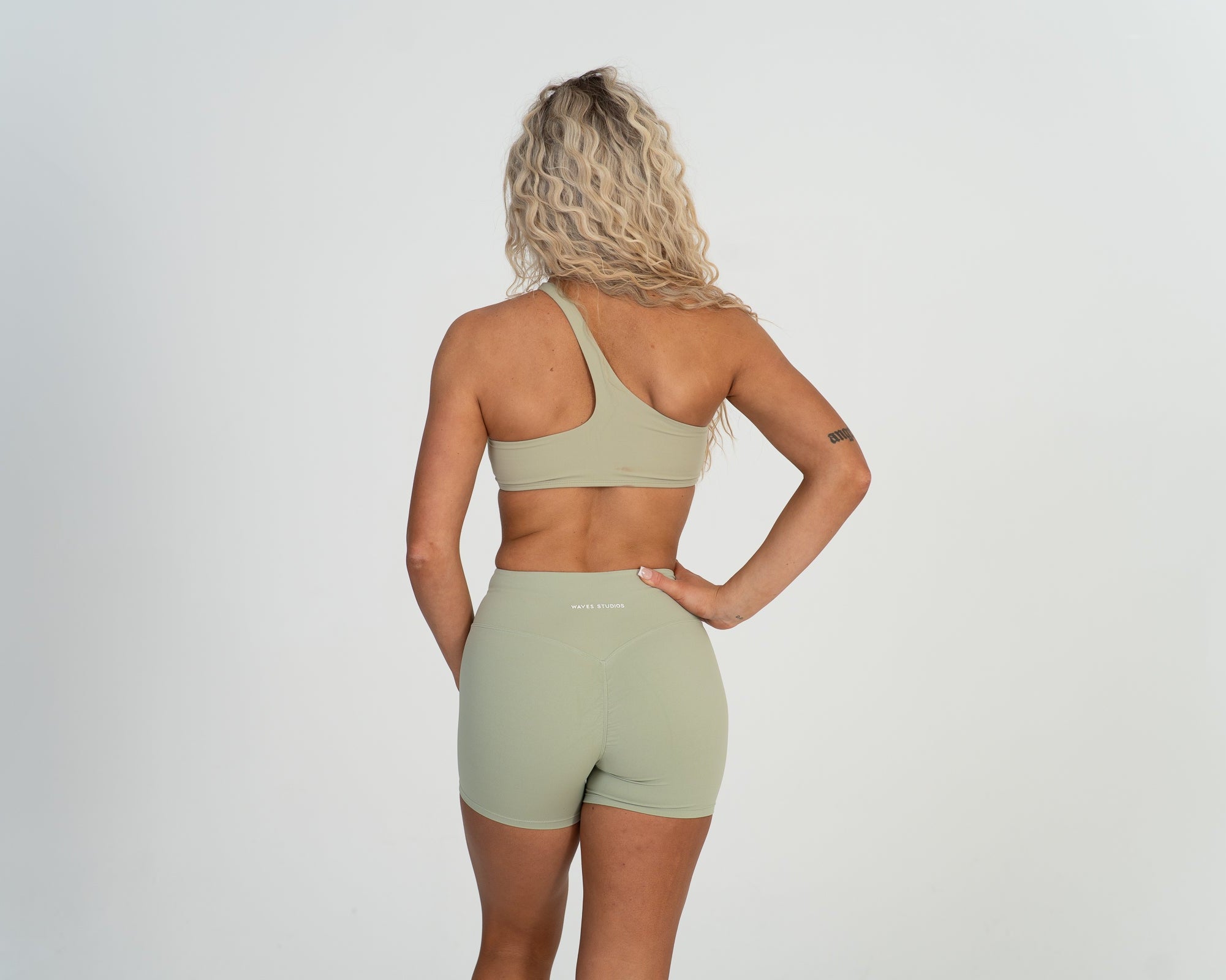 Freedom Invisible Scrunch Shorts