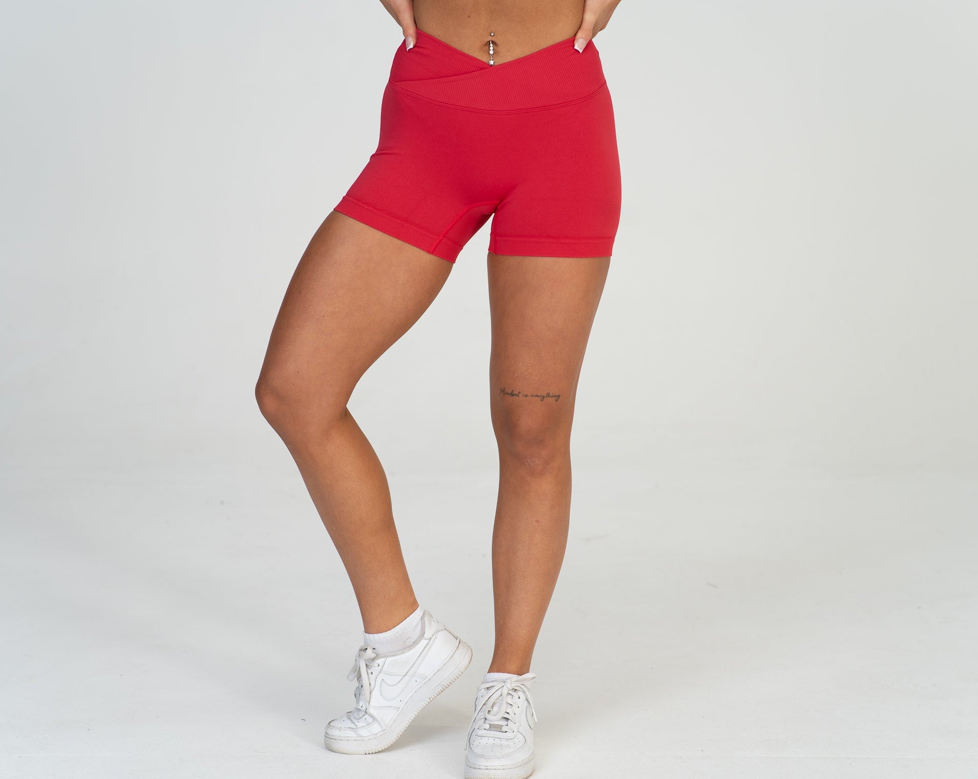 Crossover Seamless Scrunch Shorts