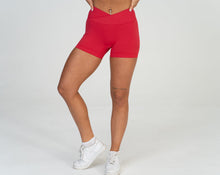 Crossover Seamless Scrunch Shorts