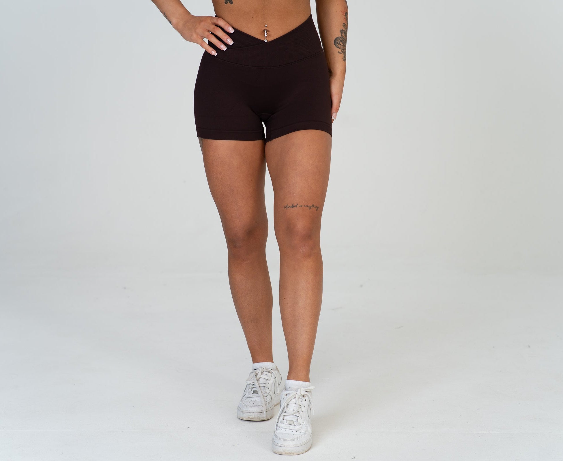 Crossover Seamless Scrunch Shorts