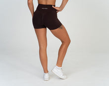 Crossover Seamless Scrunch Shorts